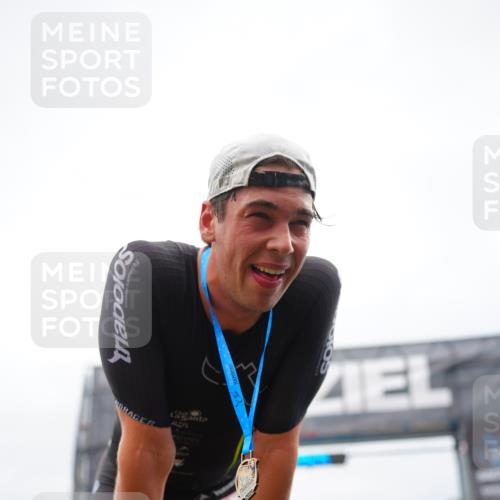 30.08.2026 - Elbe Triathlon Hamburg LAZAROV Photography http://msf.ph/oto/10030204 30.08.2026 10:10:24 Ziel  meine-sportfotos.de
