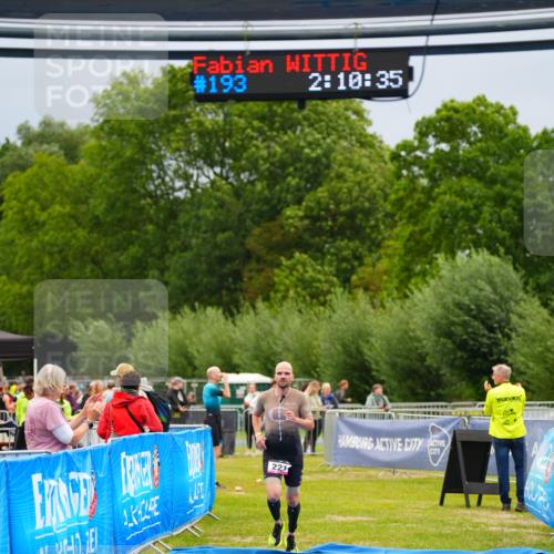 30.08.2026 - Elbe Triathlon Hamburg LAZAROV Photography http://msf.ph/oto/10030213 30.08.2026 10:10:35 Ziel 193, 221 meine-sportfotos.de