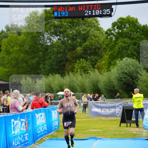 30.08.2026 - Elbe Triathlon Hamburg LAZAROV Photography http://msf.ph/oto/10030217 30.08.2026 10:10:36 Ziel 193, 221 meine-sportfotos.de