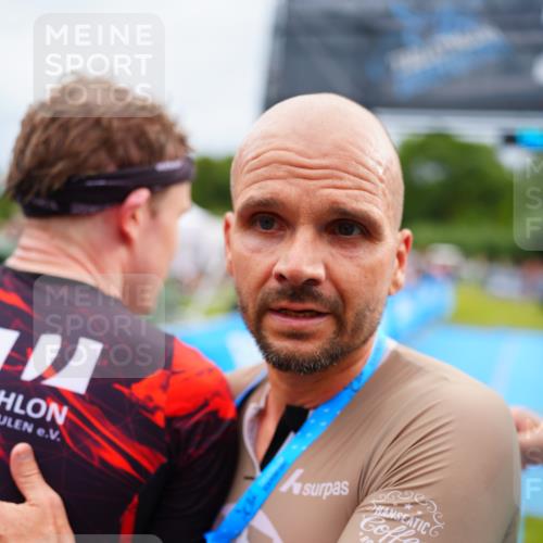 30.08.2026 - Elbe Triathlon Hamburg LAZAROV Photography http://msf.ph/oto/10030224 30.08.2026 10:10:49 Ziel  meine-sportfotos.de