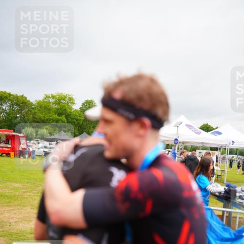 30.08.2026 - Elbe Triathlon Hamburg LAZAROV Photography http://msf.ph/oto/10030241 30.08.2026 10:11:02 Ziel  meine-sportfotos.de