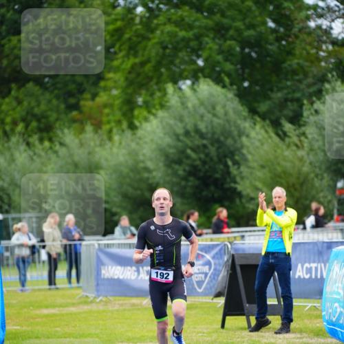 30.08.2026 - Elbe Triathlon Hamburg LAZAROV Photography http://msf.ph/oto/10030248 30.08.2026 10:11:47 Ziel 192 meine-sportfotos.de