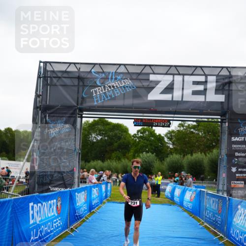 30.08.2026 - Elbe Triathlon Hamburg LAZAROV Photography http://msf.ph/oto/10030263 30.08.2026 10:12:27 Ziel 231 meine-sportfotos.de