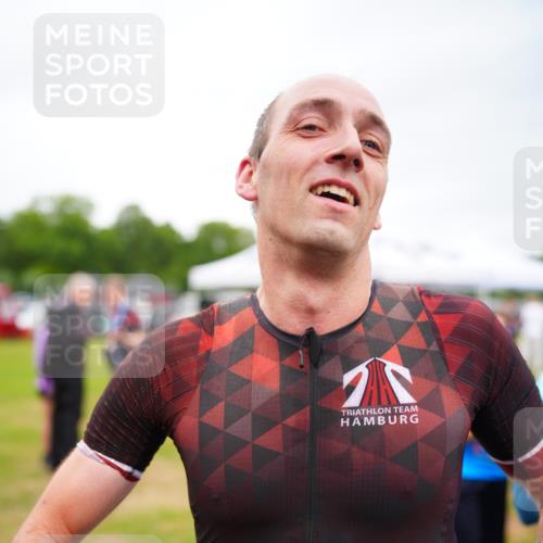 30.08.2026 - Elbe Triathlon Hamburg LAZAROV Photography http://msf.ph/oto/10030301 30.08.2026 10:13:52 Ziel  meine-sportfotos.de