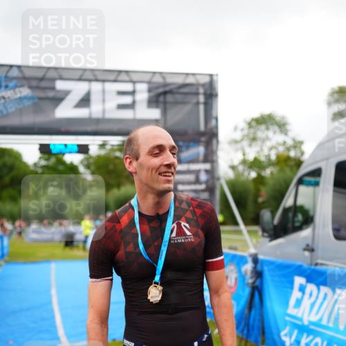 30.08.2026 - Elbe Triathlon Hamburg LAZAROV Photography http://msf.ph/oto/10030304 30.08.2026 10:13:58 Ziel  meine-sportfotos.de