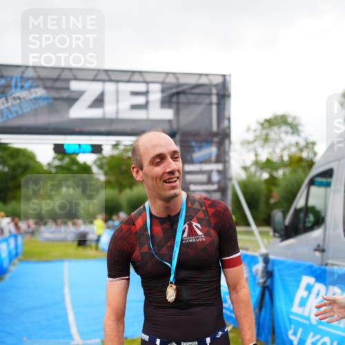 30.08.2026 - Elbe Triathlon Hamburg LAZAROV Photography http://msf.ph/oto/10030306 30.08.2026 10:13:58 Ziel  meine-sportfotos.de