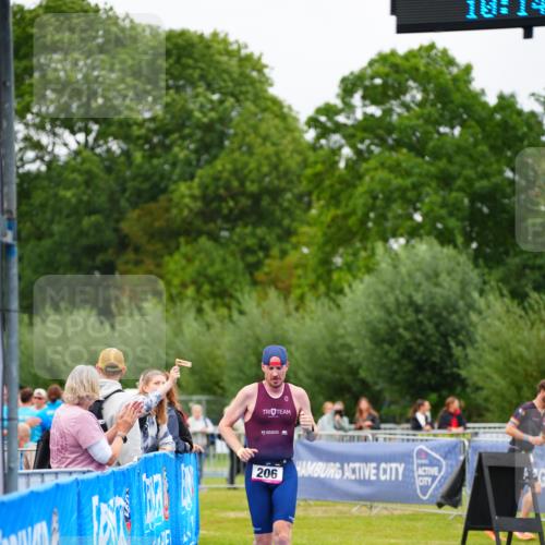 30.08.2026 - Elbe Triathlon Hamburg LAZAROV Photography http://msf.ph/oto/10030307 30.08.2026 10:14:05 Ziel 206 meine-sportfotos.de