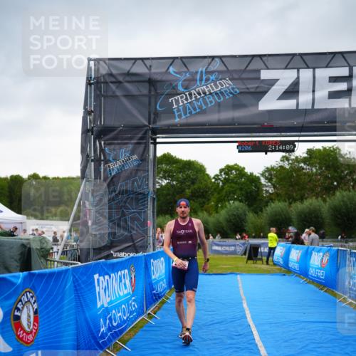 30.08.2026 - Elbe Triathlon Hamburg LAZAROV Photography http://msf.ph/oto/10030313 30.08.2026 10:14:09 Ziel 206 meine-sportfotos.de