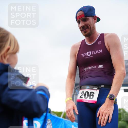 30.08.2026 - Elbe Triathlon Hamburg LAZAROV Photography http://msf.ph/oto/10030317 30.08.2026 10:14:15 Ziel  meine-sportfotos.de