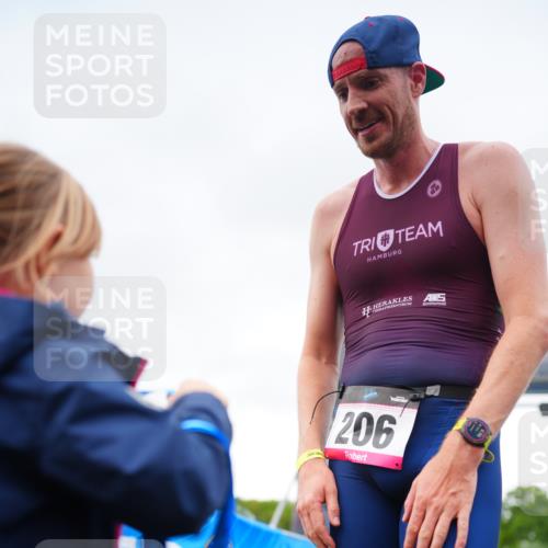 30.08.2026 - Elbe Triathlon Hamburg LAZAROV Photography http://msf.ph/oto/10030318 30.08.2026 10:14:15 Ziel  meine-sportfotos.de