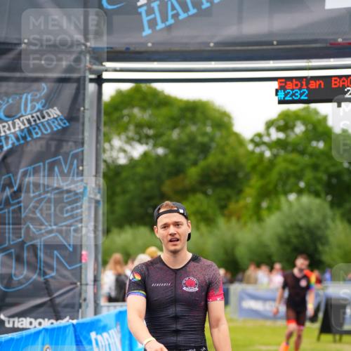 30.08.2026 - Elbe Triathlon Hamburg LAZAROV Photography http://msf.ph/oto/10030339 30.08.2026 10:14:33 Ziel 232, 238 meine-sportfotos.de