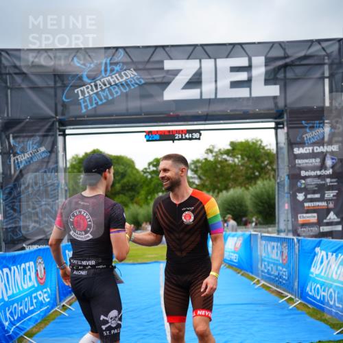 30.08.2026 - Elbe Triathlon Hamburg LAZAROV Photography http://msf.ph/oto/10030347 30.08.2026 10:14:41 Ziel  meine-sportfotos.de