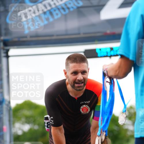 30.08.2026 - Elbe Triathlon Hamburg LAZAROV Photography http://msf.ph/oto/10030355 30.08.2026 10:14:48 Ziel  meine-sportfotos.de