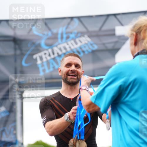 30.08.2026 - Elbe Triathlon Hamburg LAZAROV Photography http://msf.ph/oto/10030358 30.08.2026 10:14:49 Ziel  meine-sportfotos.de