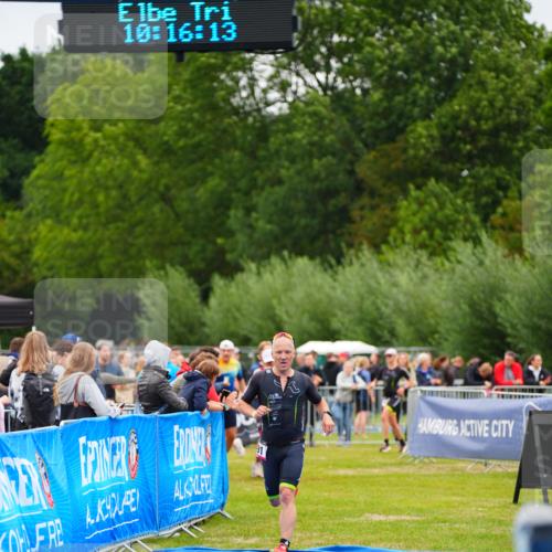 30.08.2026 - Elbe Triathlon Hamburg LAZAROV Photography http://msf.ph/oto/10030382 30.08.2026 10:16:13 Ziel 191 meine-sportfotos.de