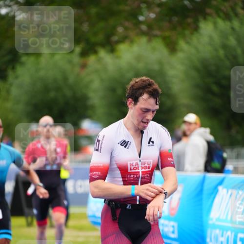 30.08.2026 - Elbe Triathlon Hamburg LAZAROV Photography http://msf.ph/oto/10030396 30.08.2026 10:17:26 Ziel 212, 308, 312 meine-sportfotos.de