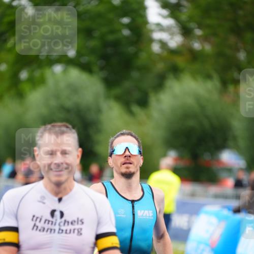30.08.2026 - Elbe Triathlon Hamburg LAZAROV Photography http://msf.ph/oto/10030414 30.08.2026 10:17:41 Ziel 210, 272 meine-sportfotos.de