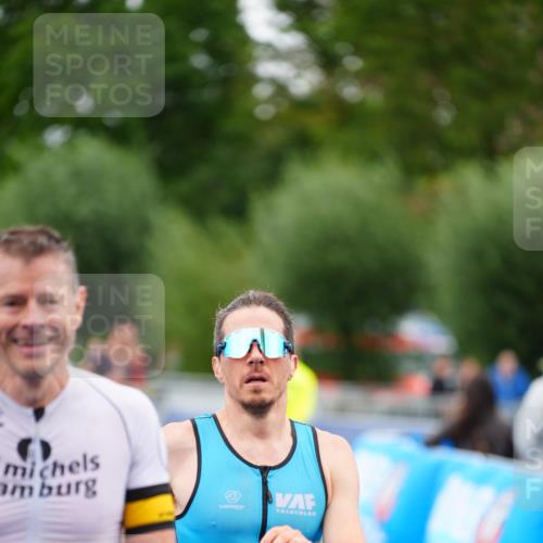 30.08.2026 - Elbe Triathlon Hamburg LAZAROV Photography http://msf.ph/oto/10030417 30.08.2026 10:17:42 Ziel 210, 272 meine-sportfotos.de