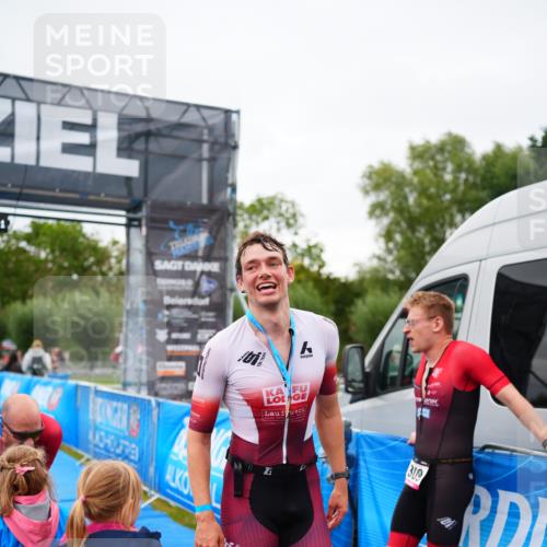 30.08.2026 - Elbe Triathlon Hamburg LAZAROV Photography http://msf.ph/oto/10030418 30.08.2026 10:17:44 Ziel 210 meine-sportfotos.de
