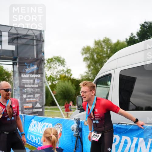 30.08.2026 - Elbe Triathlon Hamburg LAZAROV Photography http://msf.ph/oto/10030424 30.08.2026 10:17:49 Ziel  meine-sportfotos.de