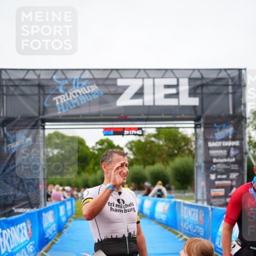 30.08.2026 - Elbe Triathlon Hamburg LAZAROV Photography http://msf.ph/oto/10030426 30.08.2026 10:17:51 Ziel  meine-sportfotos.de