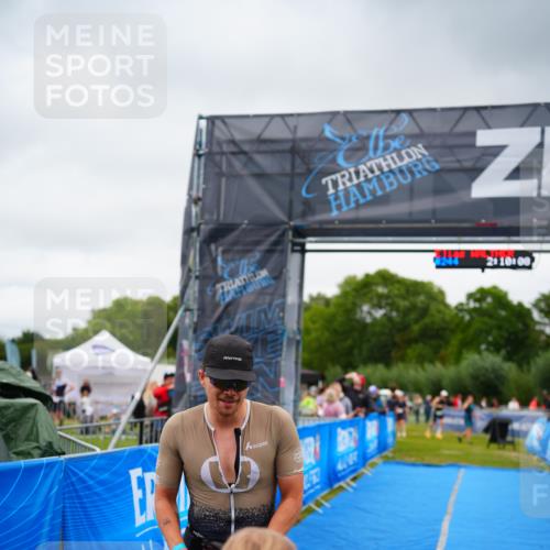 30.08.2026 - Elbe Triathlon Hamburg LAZAROV Photography http://msf.ph/oto/10030508 30.08.2026 10:20:08 Ziel 244 meine-sportfotos.de