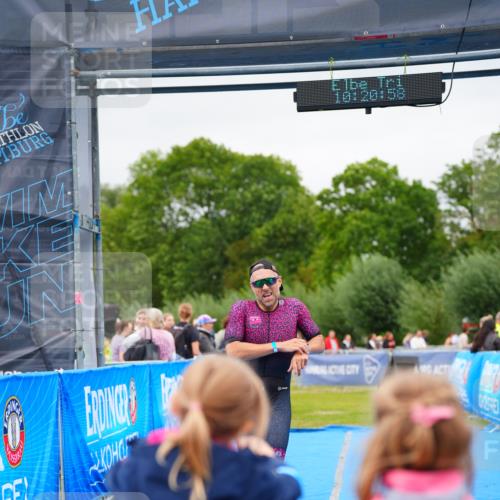 30.08.2026 - Elbe Triathlon Hamburg LAZAROV Photography http://msf.ph/oto/10030518 30.08.2026 10:20:59 Ziel 301 meine-sportfotos.de