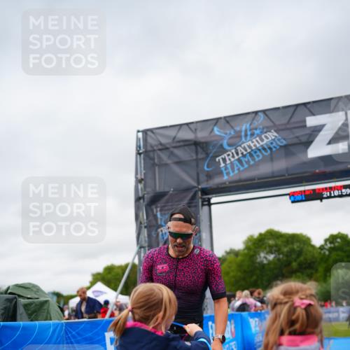 30.08.2026 - Elbe Triathlon Hamburg LAZAROV Photography http://msf.ph/oto/10030525 30.08.2026 10:21:02 Ziel 229 meine-sportfotos.de