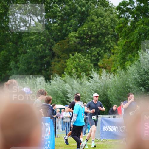 30.08.2026 - Elbe Triathlon Hamburg LAZAROV Photography http://msf.ph/oto/10030544 30.08.2026 10:21:34 Ziel  meine-sportfotos.de