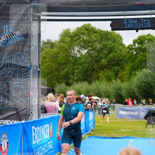 30.08.2026 - Elbe Triathlon Hamburg LAZAROV Photography http://msf.ph/oto/10030570 30.08.2026 10:22:29 Ziel 200 meine-sportfotos.de
