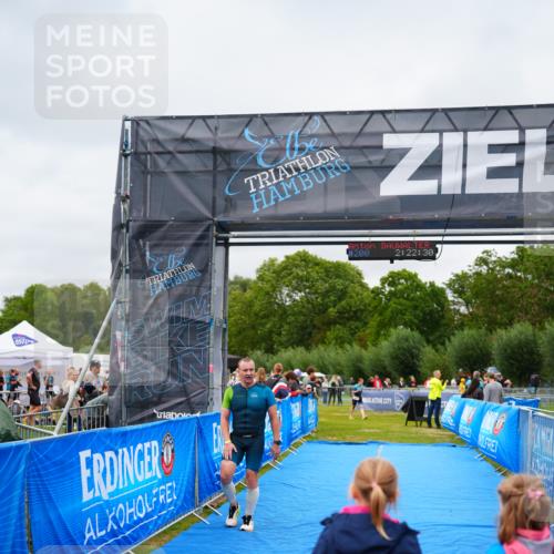 30.08.2026 - Elbe Triathlon Hamburg LAZAROV Photography http://msf.ph/oto/10030571 30.08.2026 10:22:30 Ziel 200 meine-sportfotos.de