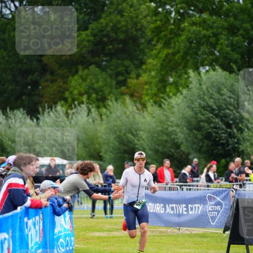 30.08.2026 - Elbe Triathlon Hamburg LAZAROV Photography http://msf.ph/oto/10030577 30.08.2026 10:25:00 Ziel 527 meine-sportfotos.de
