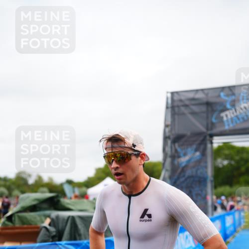 30.08.2026 - Elbe Triathlon Hamburg LAZAROV Photography http://msf.ph/oto/10030591 30.08.2026 10:25:06 Ziel 258, 527 meine-sportfotos.de