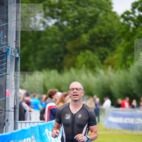 30.08.2026 - Elbe Triathlon Hamburg LAZAROV Photography http://msf.ph/oto/10030595 30.08.2026 10:25:10 Ziel 258 meine-sportfotos.de
