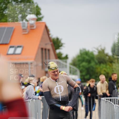 30.08.2026 - Elbe Triathlon Hamburg LAZAROV Photography http://msf.ph/oto/10030647 30.08.2026 08:23:43 Schwimmen 186, 190, 207, 213, 217, 226 meine-sportfotos.de