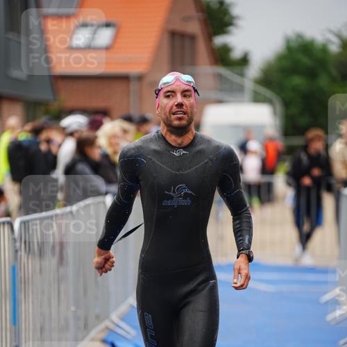30.08.2026 - Elbe Triathlon Hamburg LAZAROV Photography http://msf.ph/oto/10030667 30.08.2026 08:24:29 Schwimmen 218, 247 meine-sportfotos.de