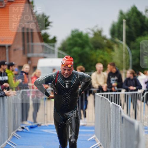 30.08.2026 - Elbe Triathlon Hamburg LAZAROV Photography http://msf.ph/oto/10030671 30.08.2026 08:24:37 Schwimmen 218, 247 meine-sportfotos.de
