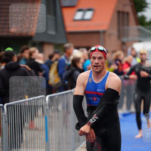 30.08.2026 - Elbe Triathlon Hamburg LAZAROV Photography http://msf.ph/oto/10030687 30.08.2026 08:25:42 Schwimmen 185, 193, 197, 199, 204, 216 meine-sportfotos.de