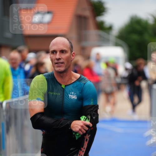30.08.2026 - Elbe Triathlon Hamburg LAZAROV Photography http://msf.ph/oto/10030695 30.08.2026 08:25:54 Schwimmen 197, 199 meine-sportfotos.de