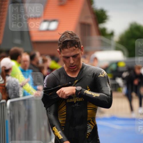 30.08.2026 - Elbe Triathlon Hamburg LAZAROV Photography http://msf.ph/oto/10030745 30.08.2026 08:27:51 Schwimmen 181, 182, 206, 222, 236 meine-sportfotos.de