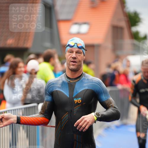 30.08.2026 - Elbe Triathlon Hamburg LAZAROV Photography http://msf.ph/oto/10030752 30.08.2026 08:28:00 Schwimmen 222, 236 meine-sportfotos.de