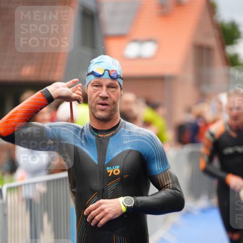 30.08.2026 - Elbe Triathlon Hamburg LAZAROV Photography http://msf.ph/oto/10030753 30.08.2026 08:28:00 Schwimmen 222, 236 meine-sportfotos.de