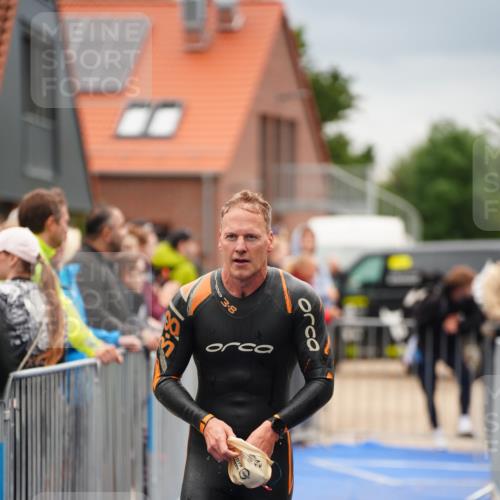 30.08.2026 - Elbe Triathlon Hamburg LAZAROV Photography http://msf.ph/oto/10030754 30.08.2026 08:28:01 Schwimmen 222, 236 meine-sportfotos.de