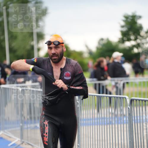 30.08.2026 - Elbe Triathlon Hamburg LAZAROV Photography http://msf.ph/oto/10030877 30.08.2026 08:30:28 Schwimmen 212, 235 meine-sportfotos.de
