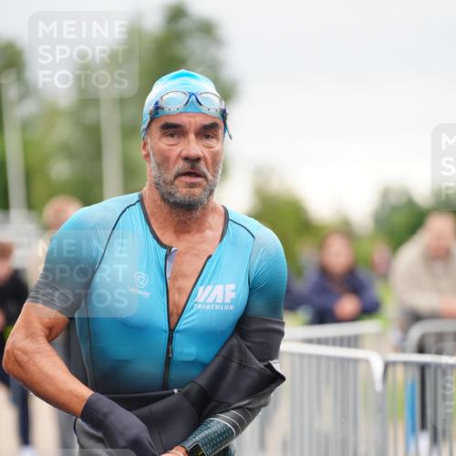 30.08.2026 - Elbe Triathlon Hamburg LAZAROV Photography http://msf.ph/oto/10030903 30.08.2026 08:30:40 Schwimmen 212 meine-sportfotos.de