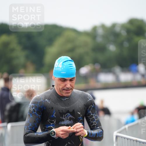 30.08.2026 - Elbe Triathlon Hamburg LAZAROV Photography http://msf.ph/oto/10030916 30.08.2026 08:30:52 Schwimmen 211 meine-sportfotos.de