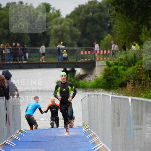 30.08.2026 - Elbe Triathlon Hamburg LAZAROV Photography http://msf.ph/oto/10030960 30.08.2026 08:32:08 Schwimmen  meine-sportfotos.de