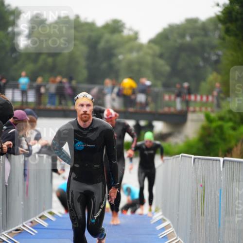 30.08.2026 - Elbe Triathlon Hamburg LAZAROV Photography http://msf.ph/oto/10031215 30.08.2026 08:35:57 Schwimmen 280, 312 meine-sportfotos.de
