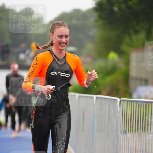 30.08.2026 - Elbe Triathlon Hamburg LAZAROV Photography http://msf.ph/oto/10031373 30.08.2026 08:36:35 Schwimmen 360, 388 meine-sportfotos.de