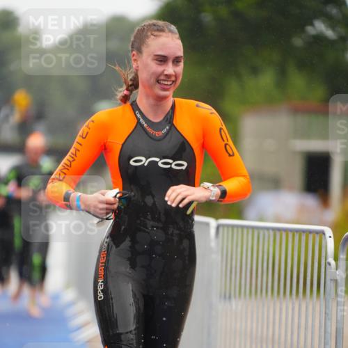 30.08.2026 - Elbe Triathlon Hamburg LAZAROV Photography http://msf.ph/oto/10031376 30.08.2026 08:36:36 Schwimmen 307, 326, 360, 388 meine-sportfotos.de